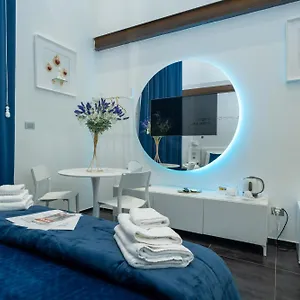 2* Couette-café Skyhouse Chiaia