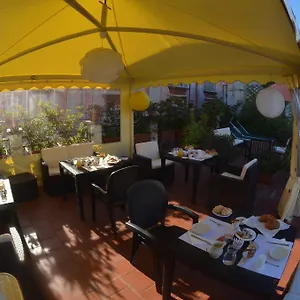 I Vicoletti Di Неаполь